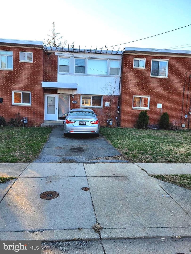 3913 Triton Ct — photo