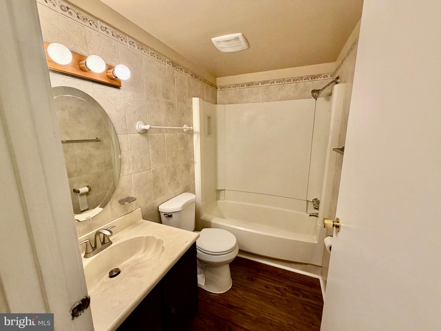 6308 Clinton Way — photo
