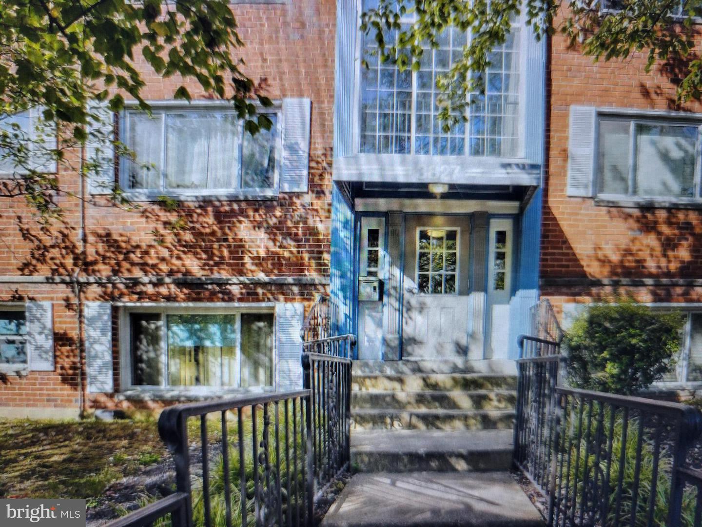 3827 Hamilton St #D-203 — photo