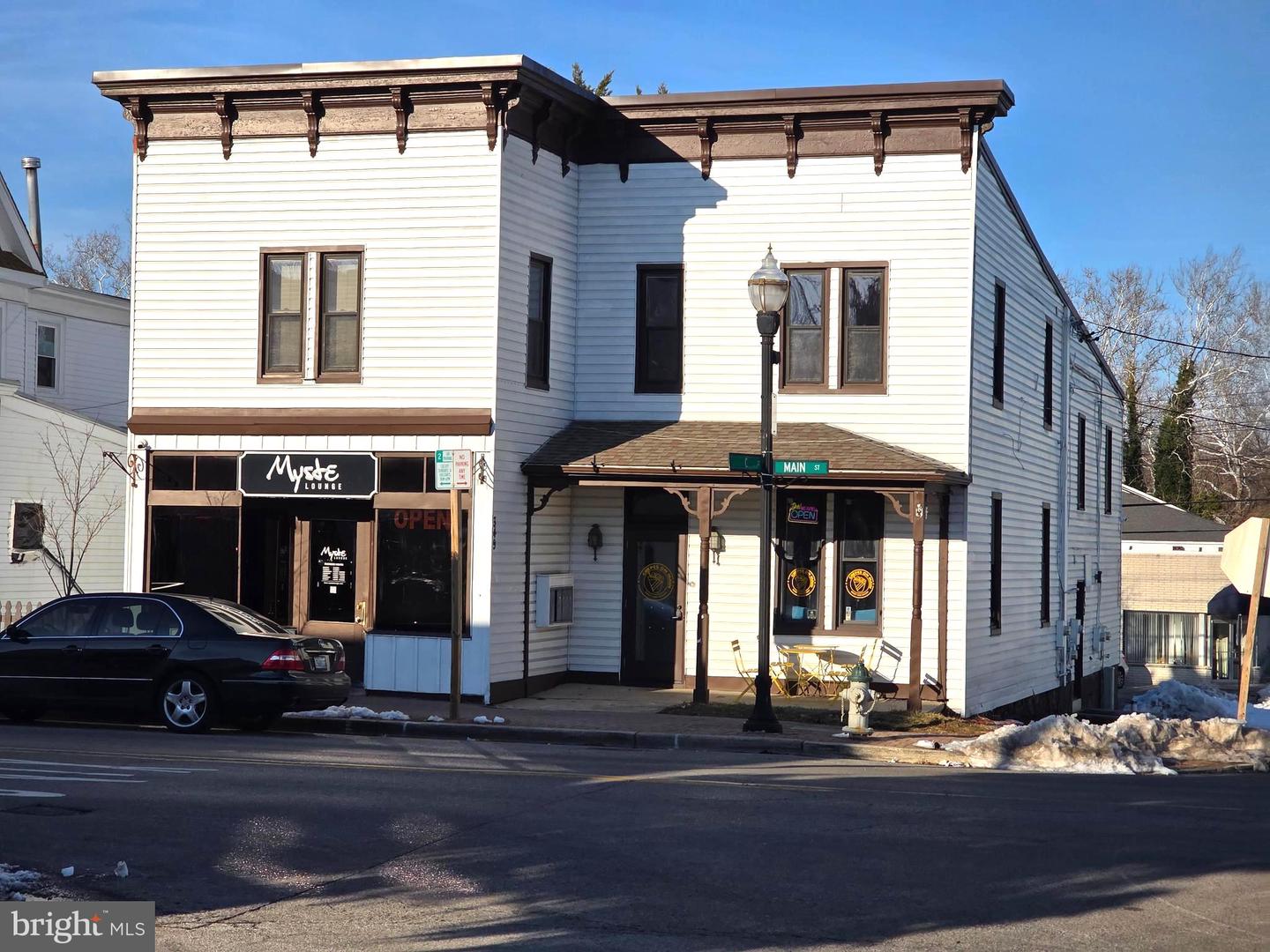 349 Main St — photo