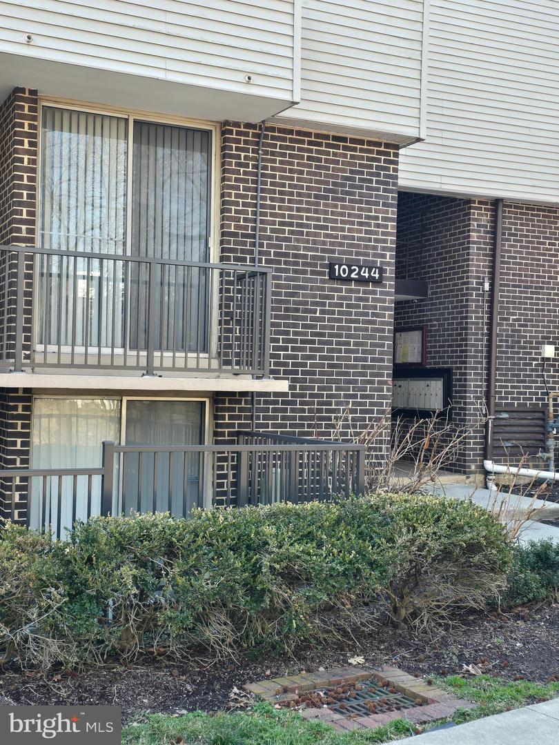 10244 Prince Pl #21-202 — photo