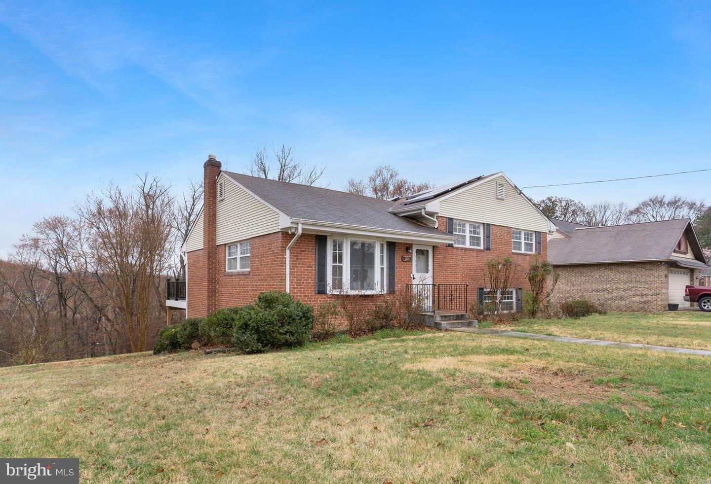 1029 Broadview Rd — photo