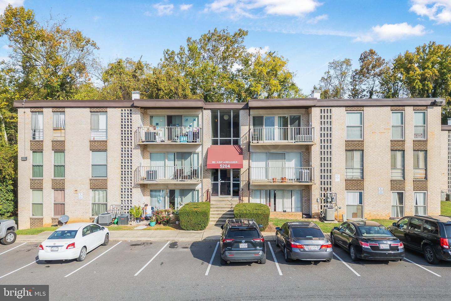 5204 Newton St #304 — photo