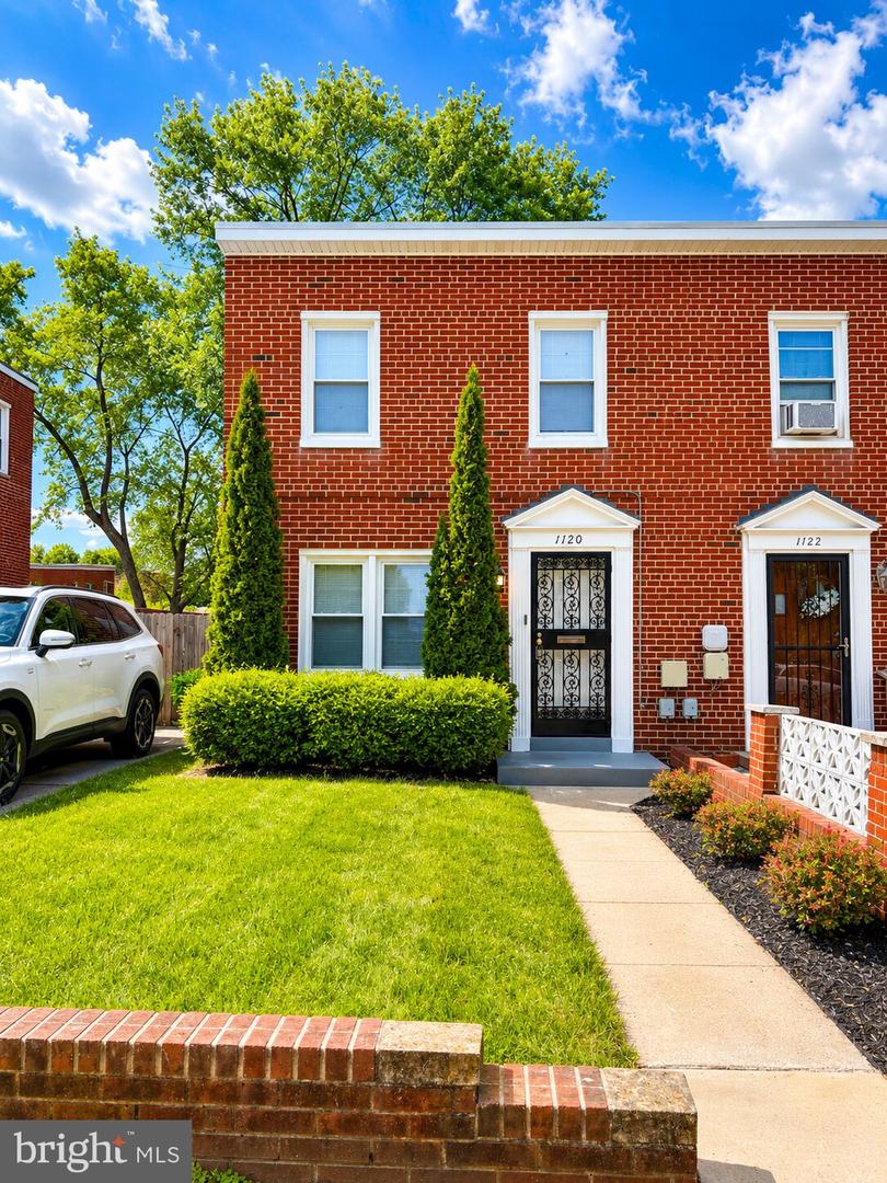 1120 Carrington Ave — photo