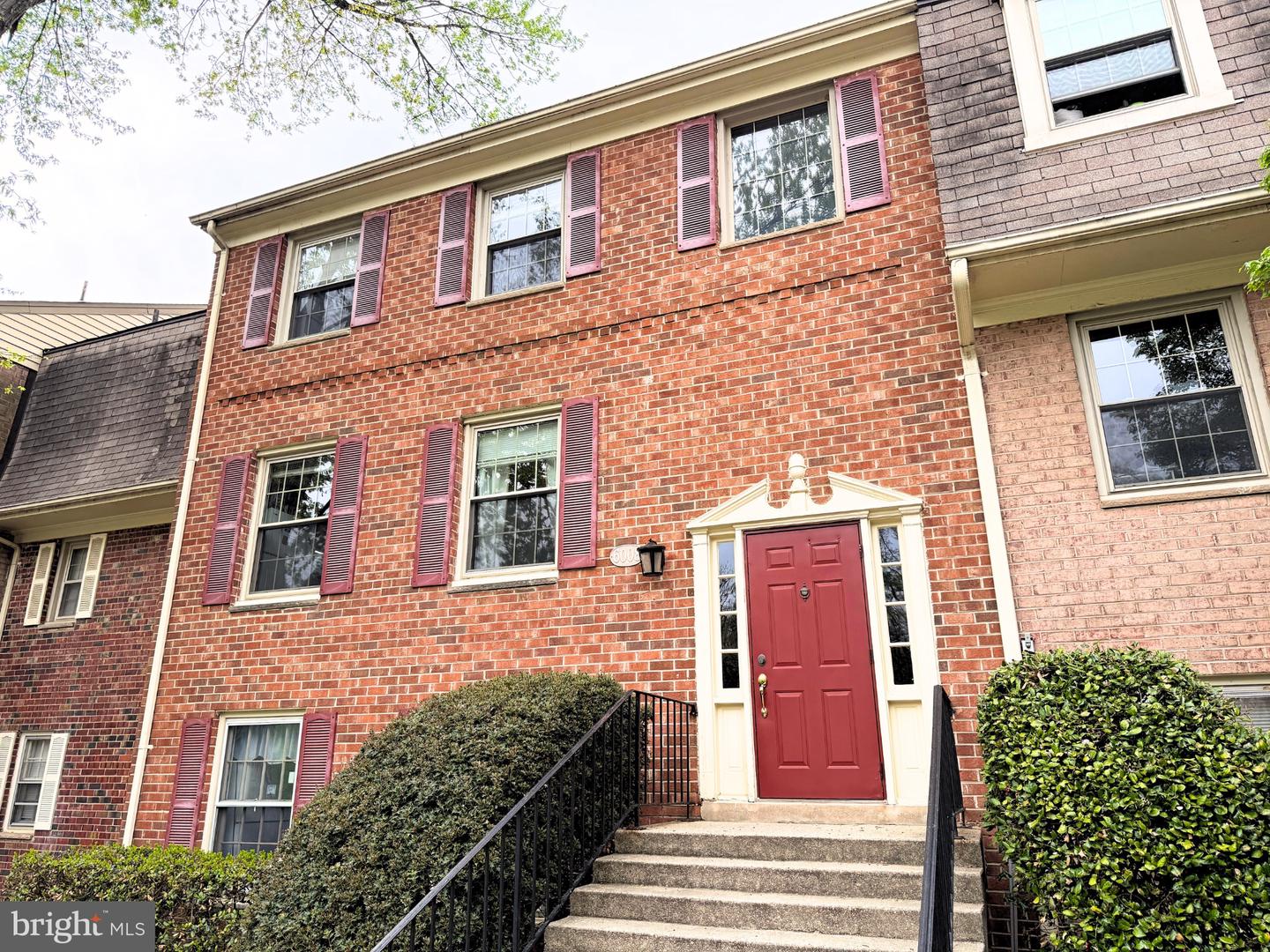 6008 Westchester Park Dr #T2 — photo