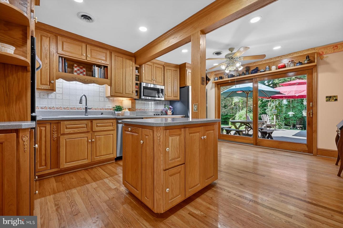 1304 Bryan Point Rd — photo