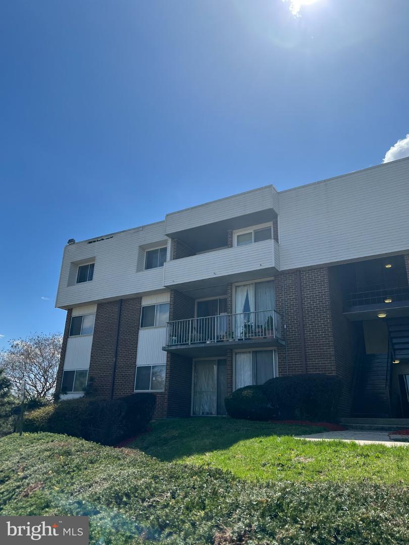 10239 Prince Pl #26-301 — photo