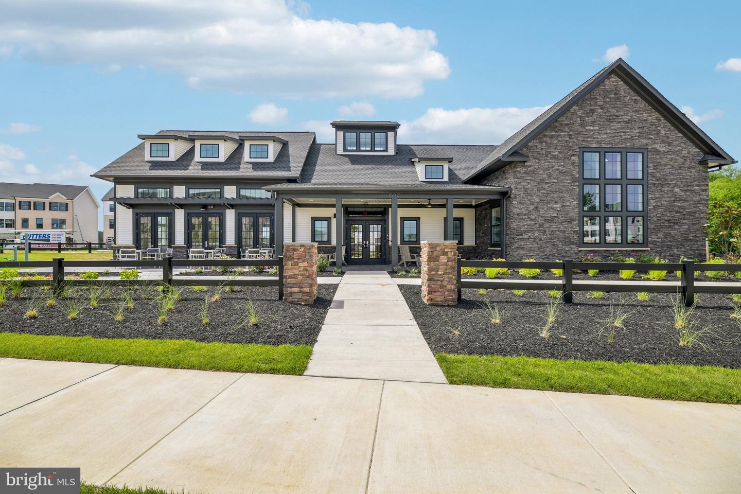 15041 Douglas Fir Ln — photo