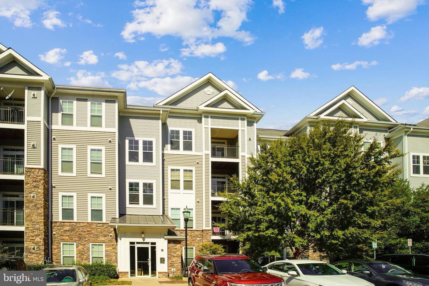 1321 Karen Blvd #501 — photo