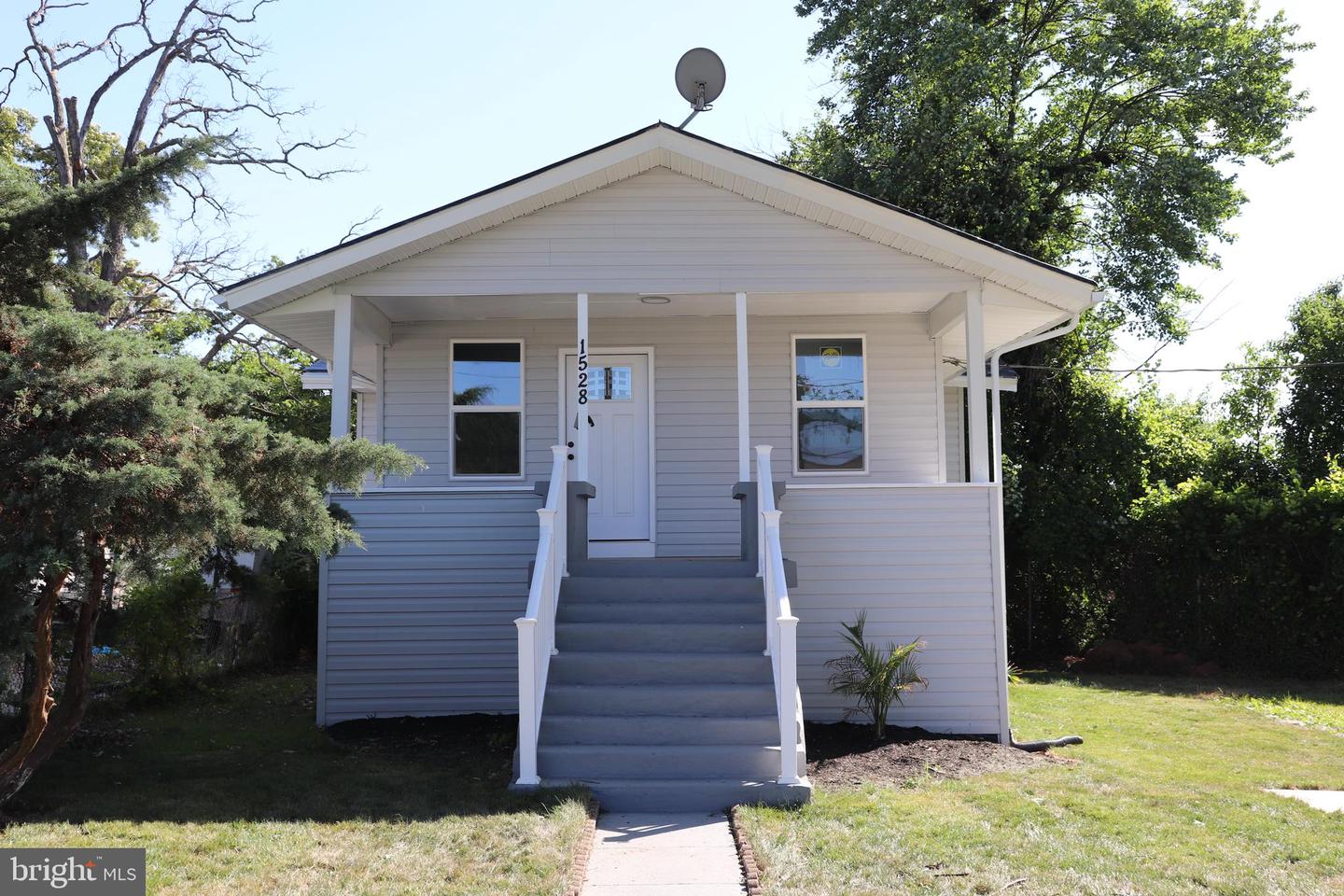 1528 Hunt Ave — photo