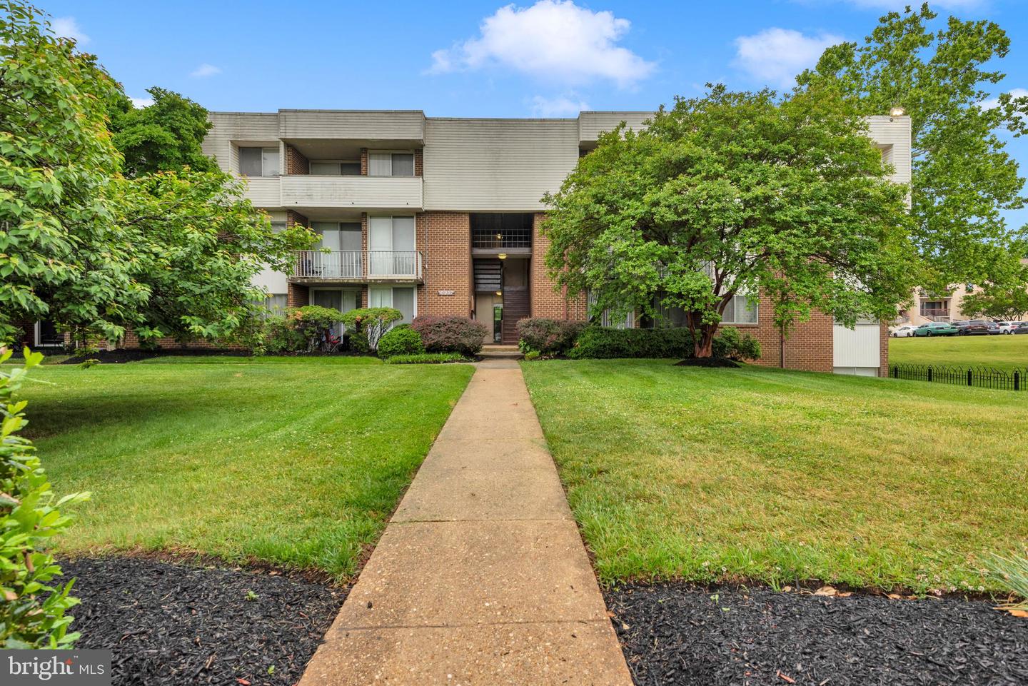 10237 Prince Pl #25-307 — photo