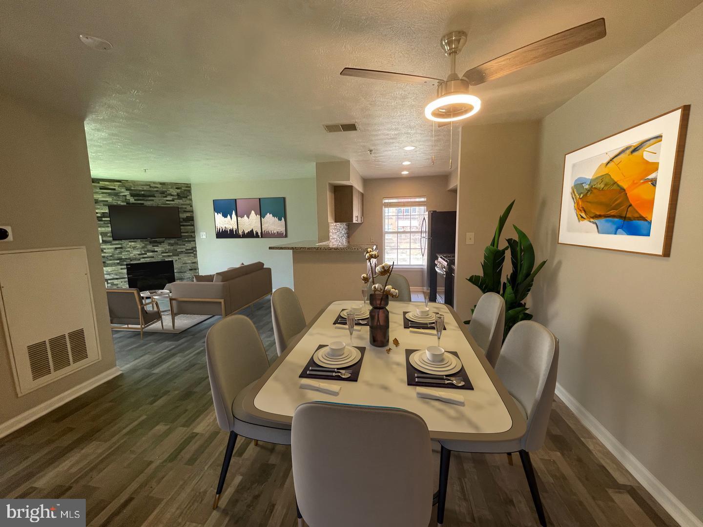 8911 -C Town Center Cir #212 — photo