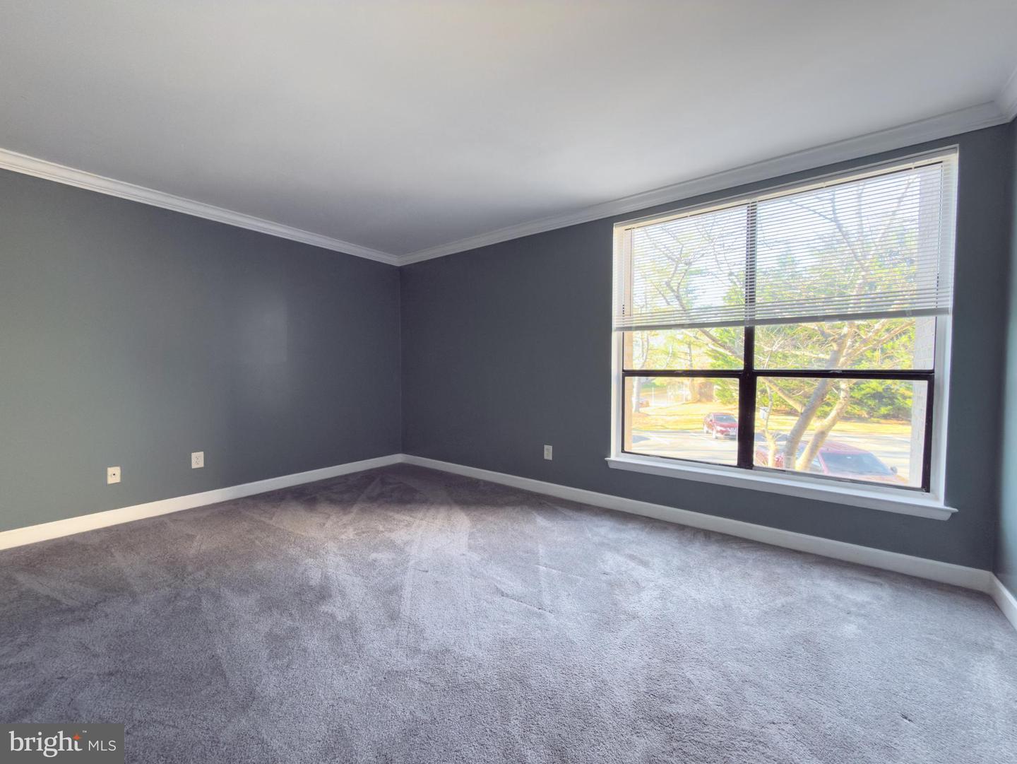 3327 Huntley Square Dr #B — photo