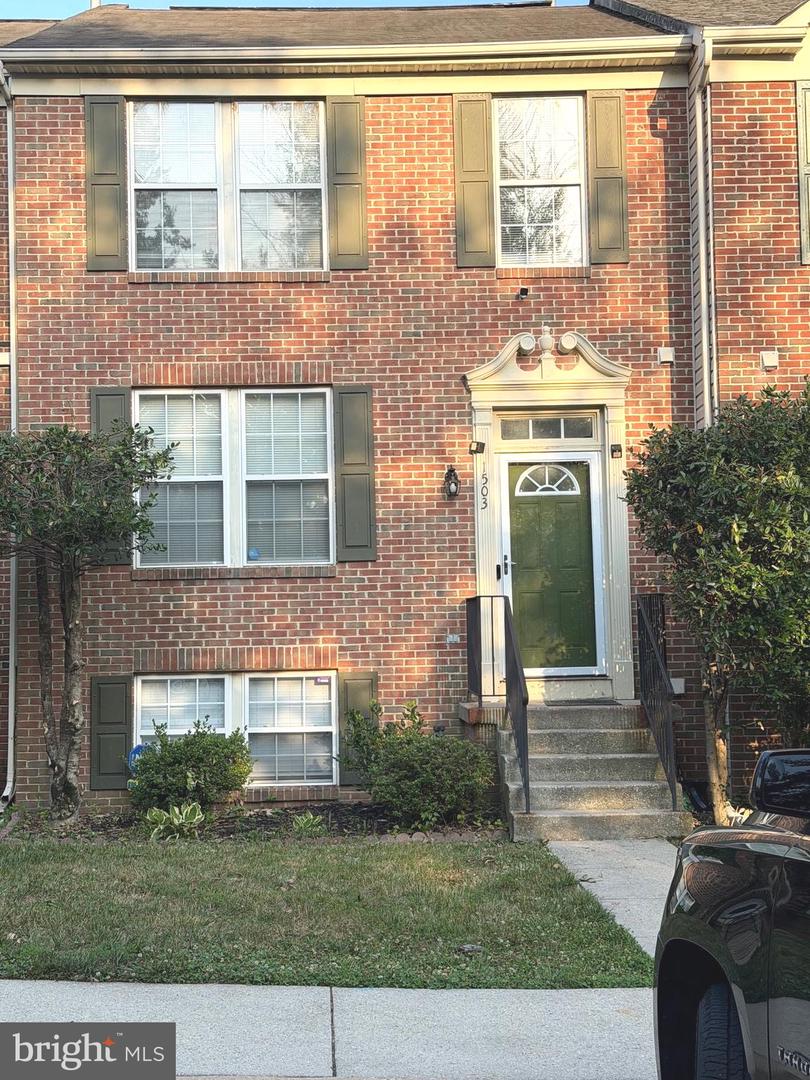 1503 Town View Ct — photo
