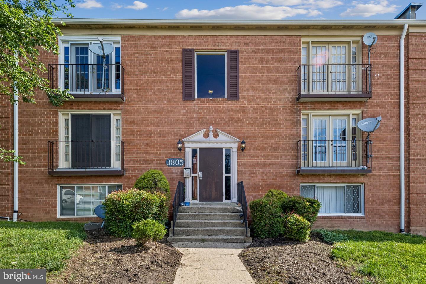 3805 Swann #T2 — photo