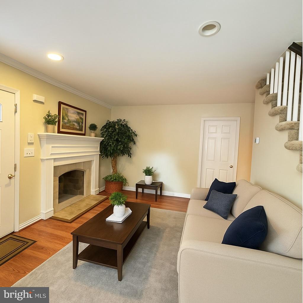 707 Mentor Ave — photo