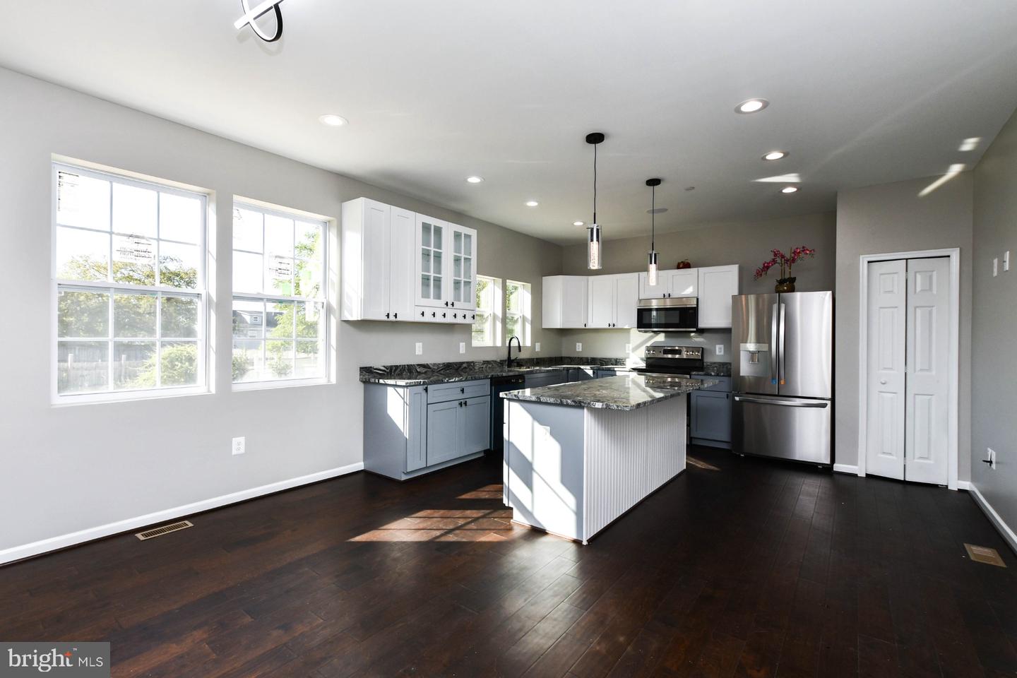 16311 Ayrwood Ln — photo