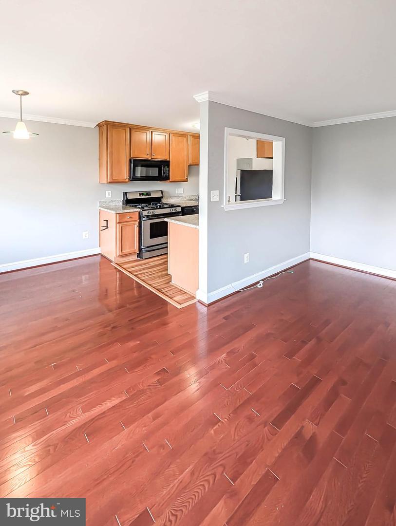 610 Main St #307 — photo
