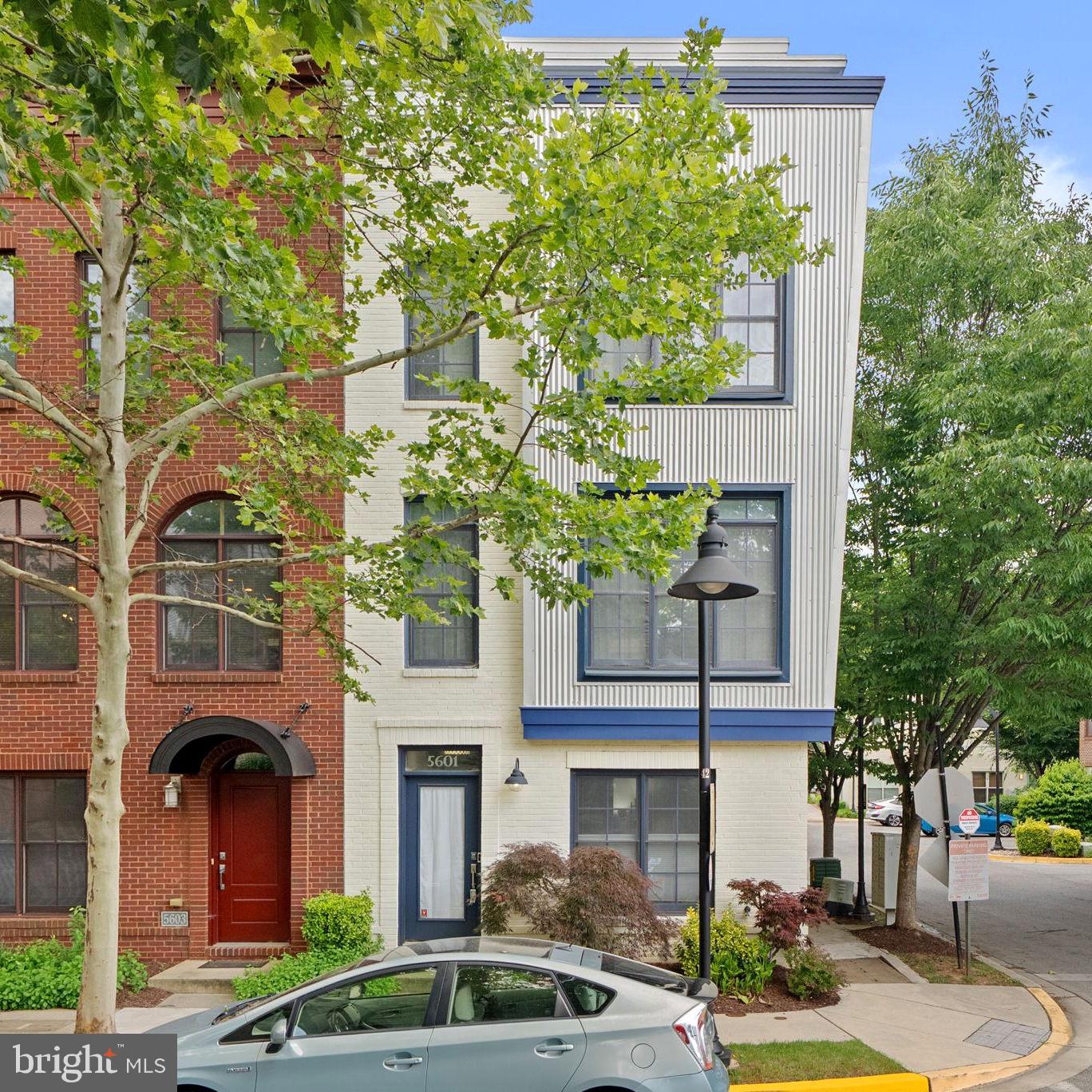 5601 44th Ave — photo