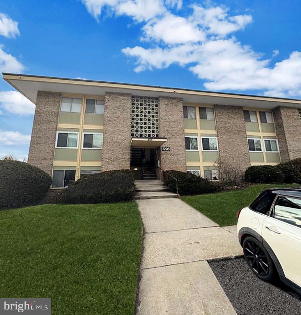 7226 Donnell Pl #C-2 — photo