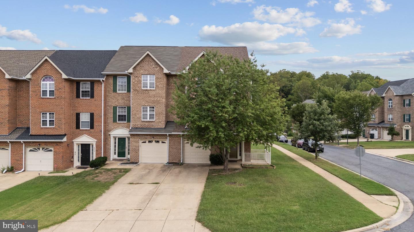 8801 Hardesty Dr — photo