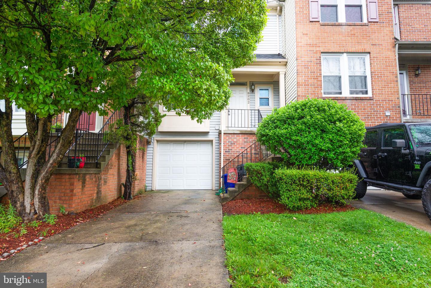 8202 Greenspire Ter — photo