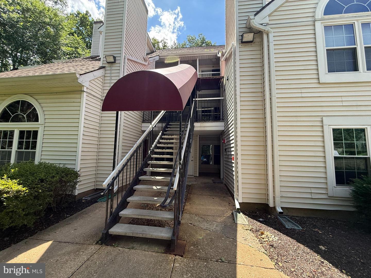 916 Westhaven Dr #11-301 — photo