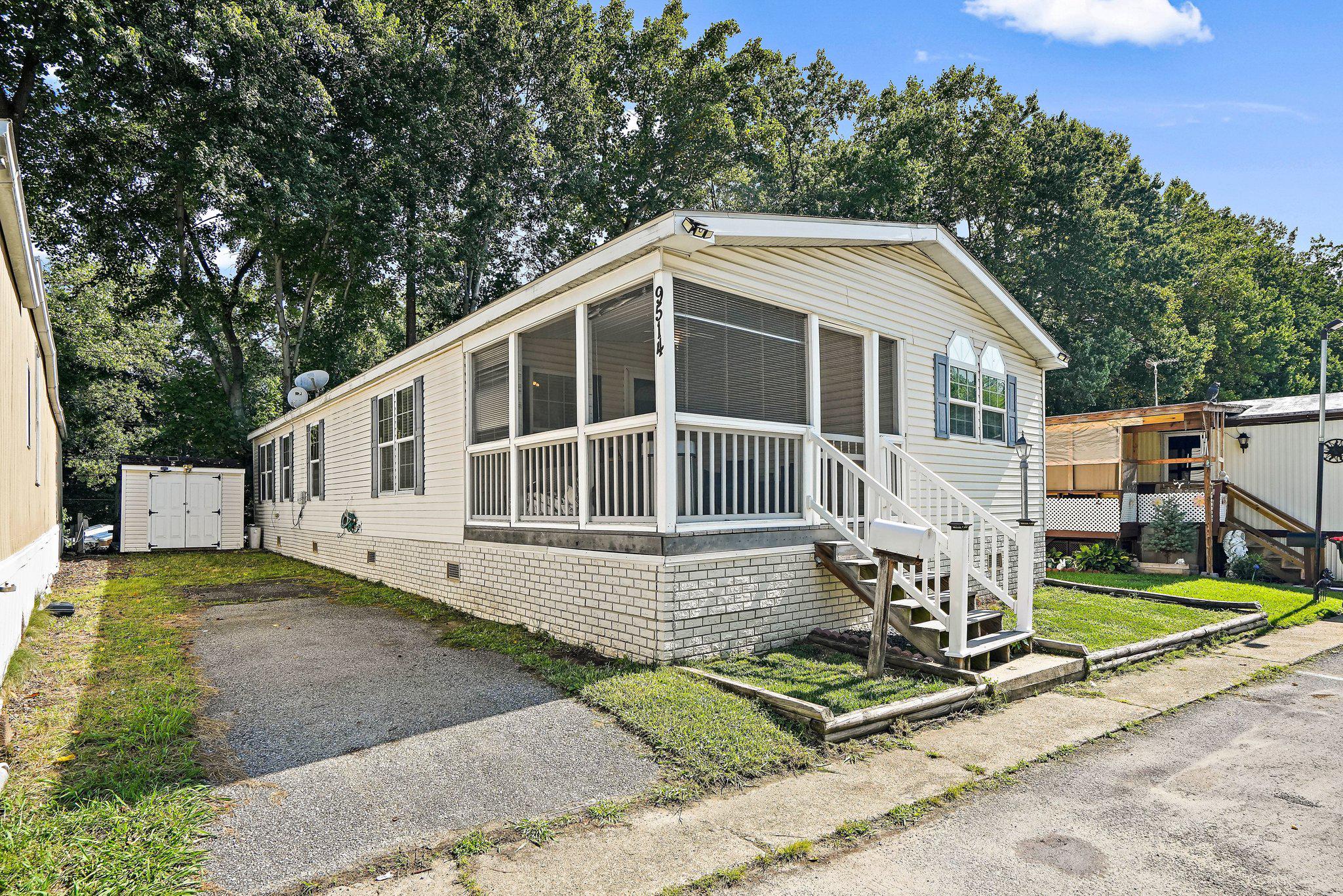 9514 Beech Park St — photo
