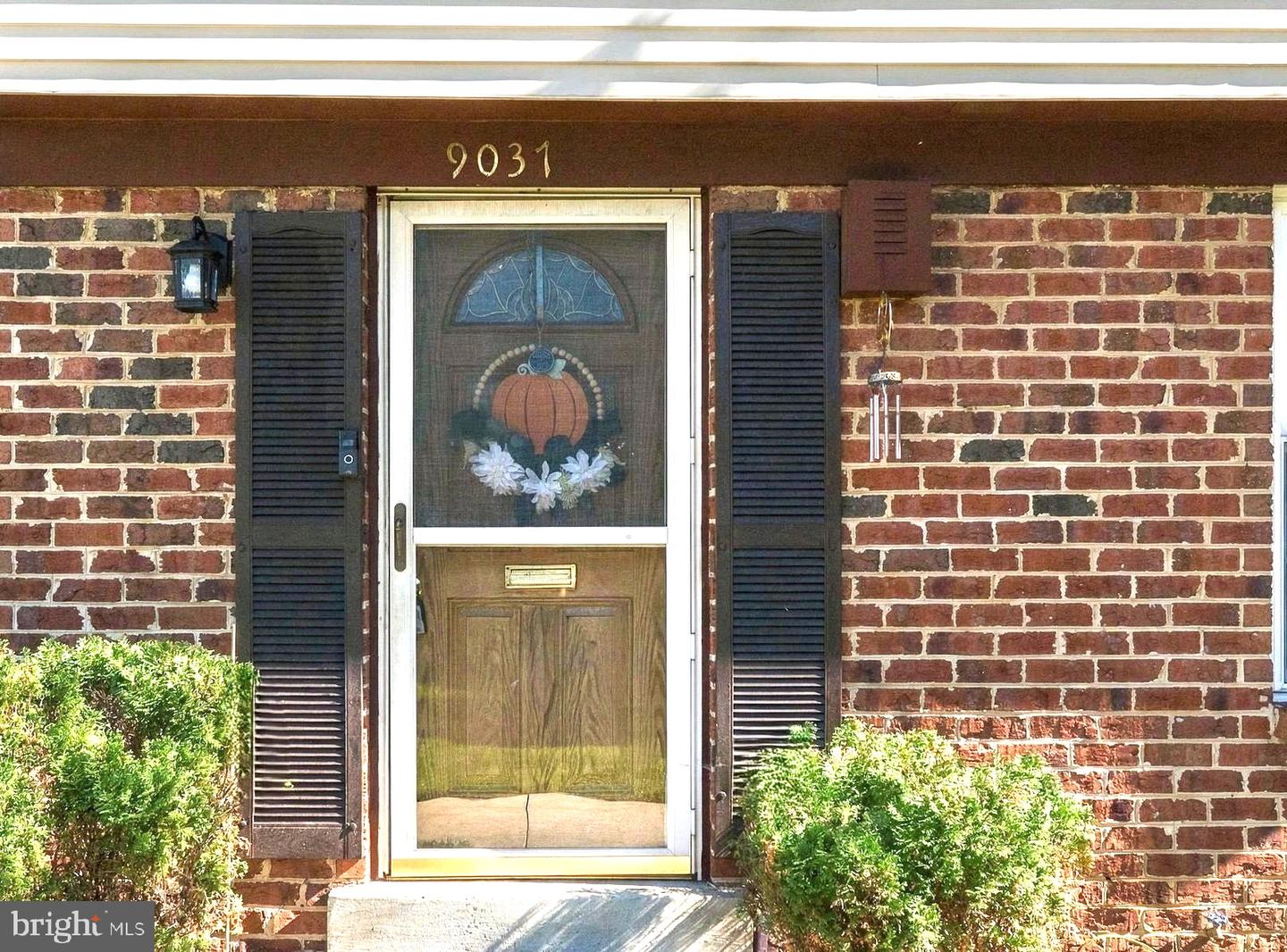 9037 Congress Pl — photo