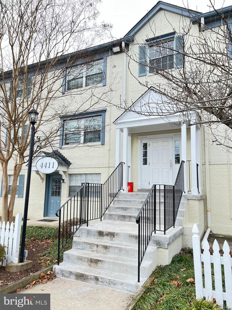 4411 Romlon St #101 — photo