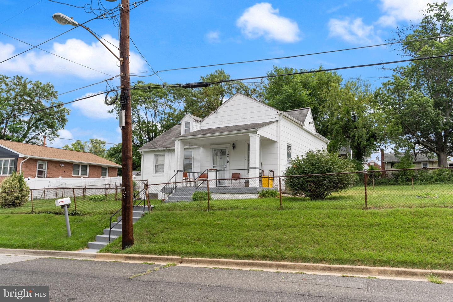 1210 Foyer Ave — photo