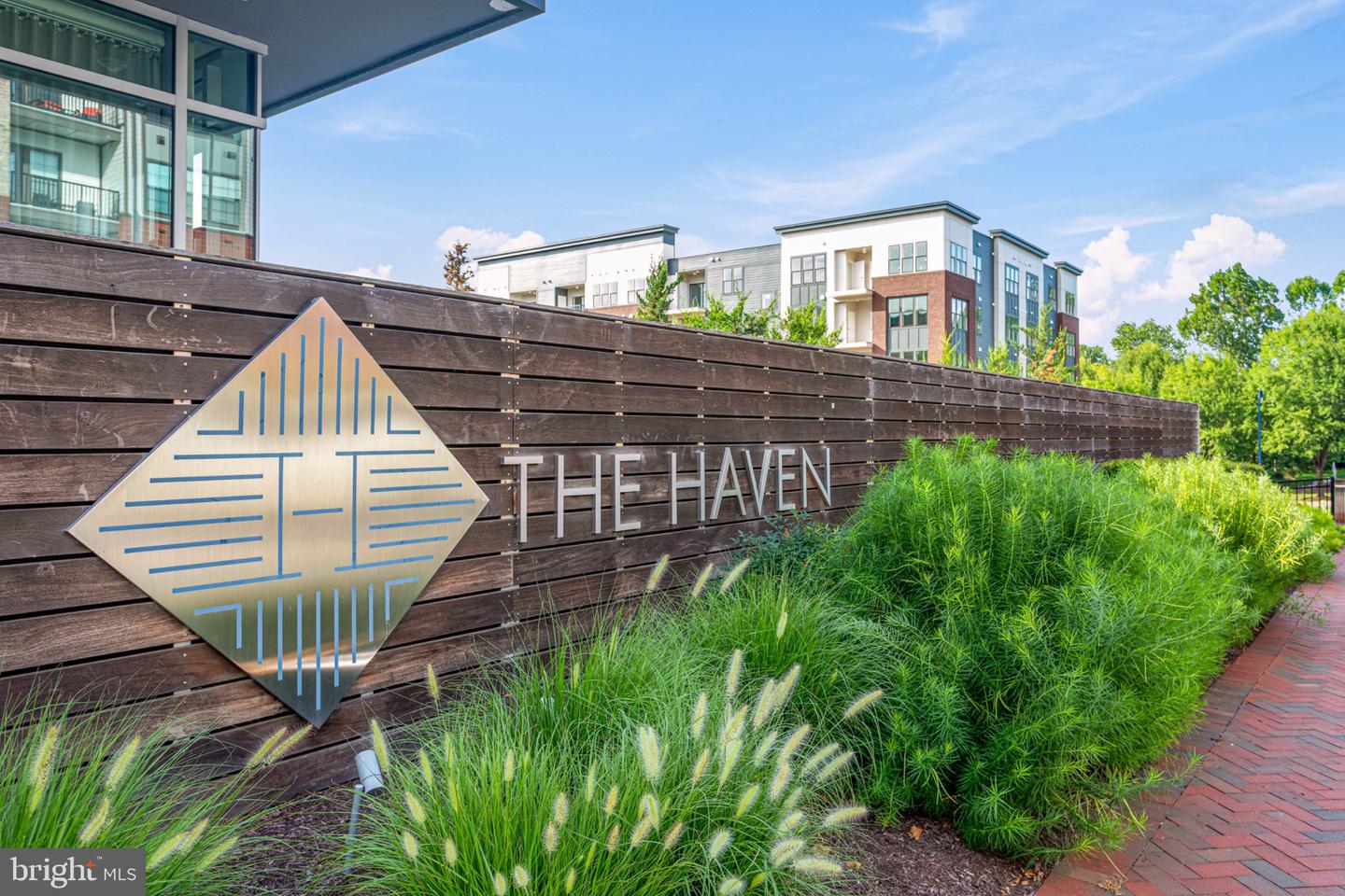 145 Riverhaven Dr #208 — photo