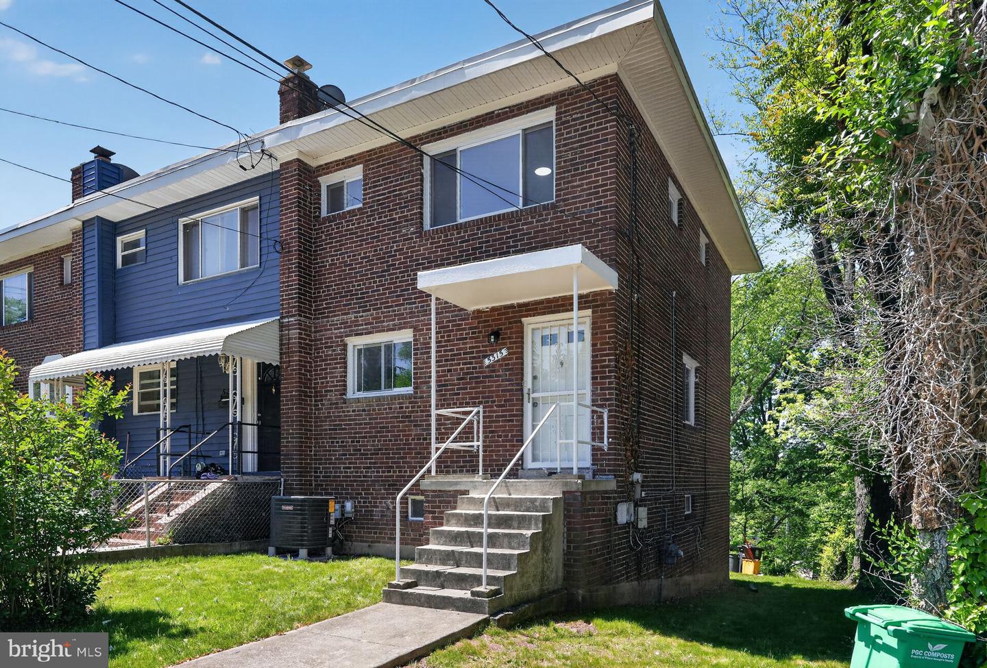 5315 Leverett St — photo