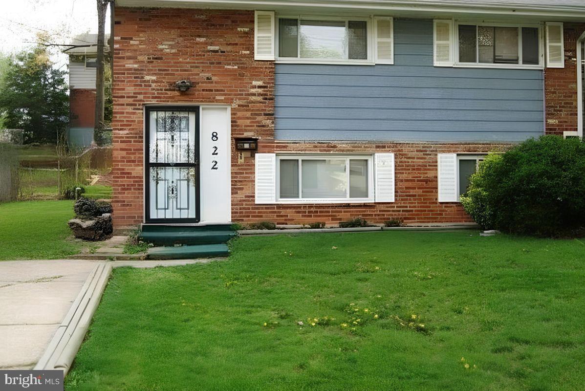 822 Booker Pl — photo