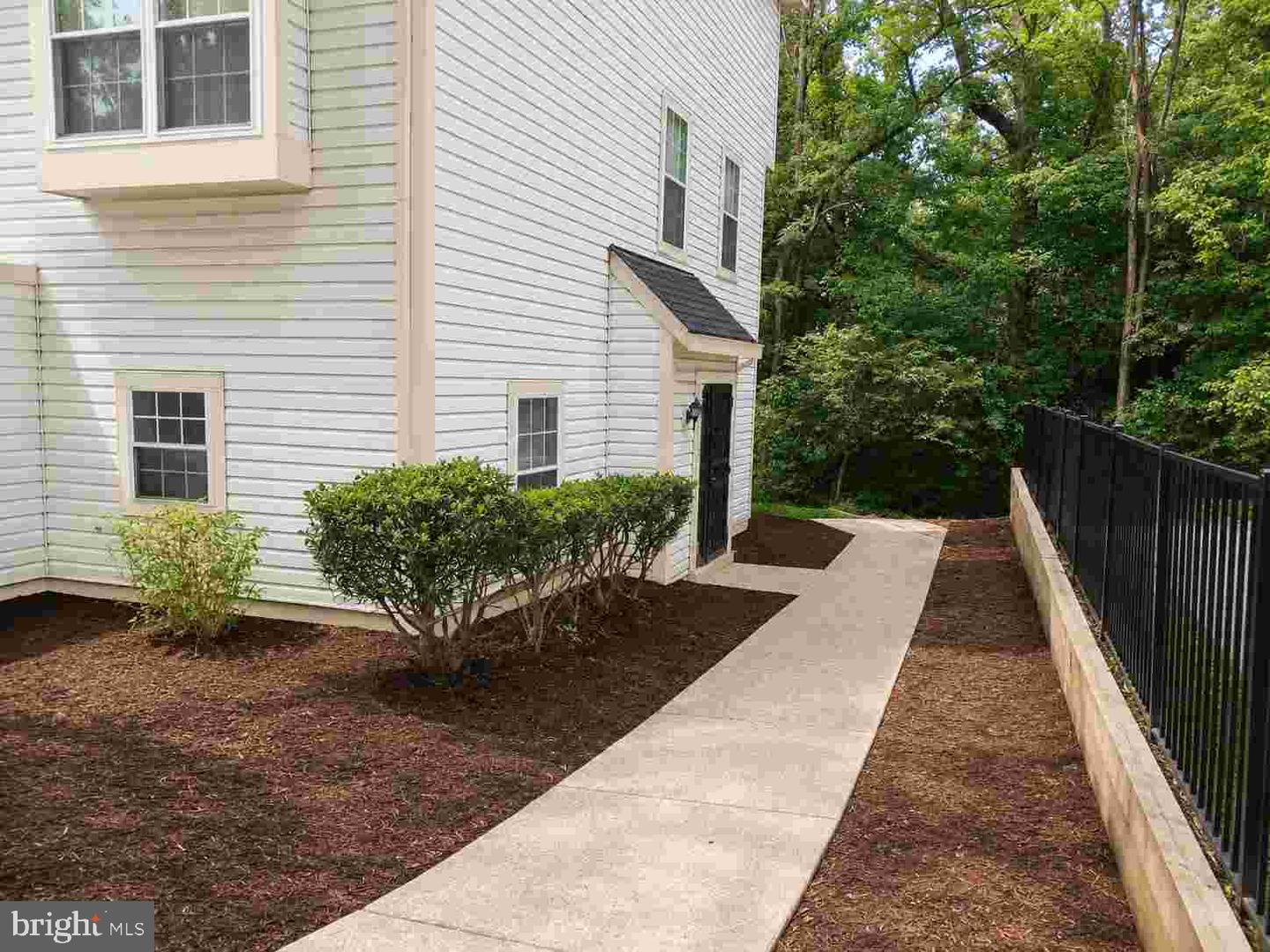 7262 Mahogany Dr #6 — photo
