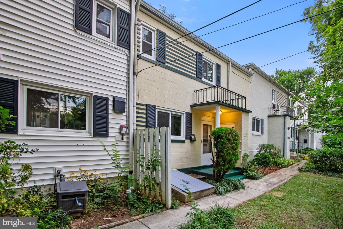 30 Ridge Road #B, Greenbelt, MD 20770 — photo 2