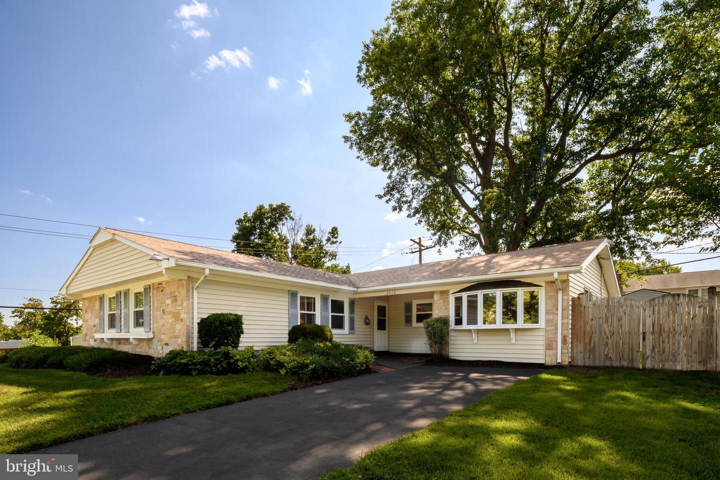 2416 Kinderbrook Ln — photo