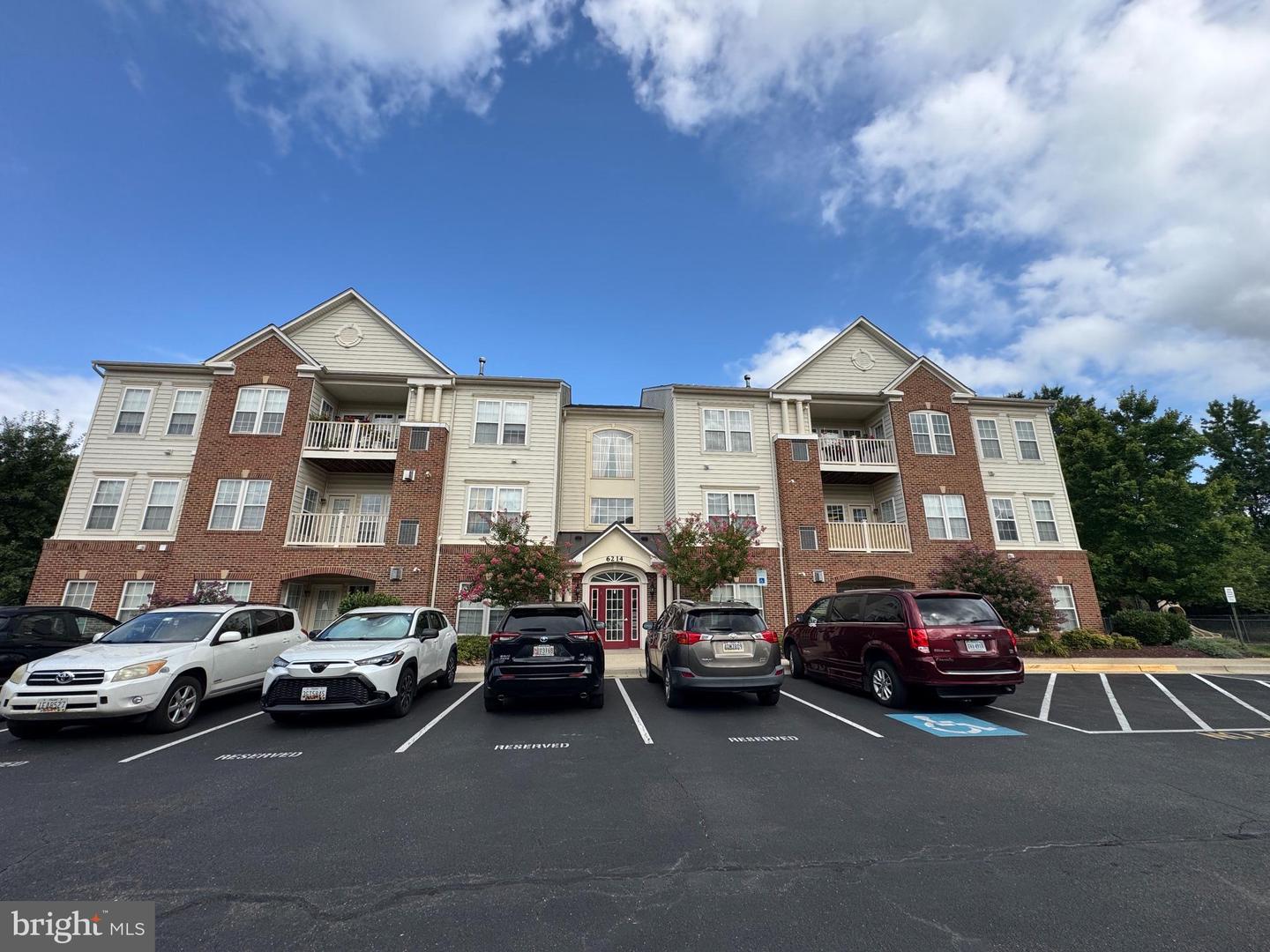 6214 Westchester Park Dr #402L — photo