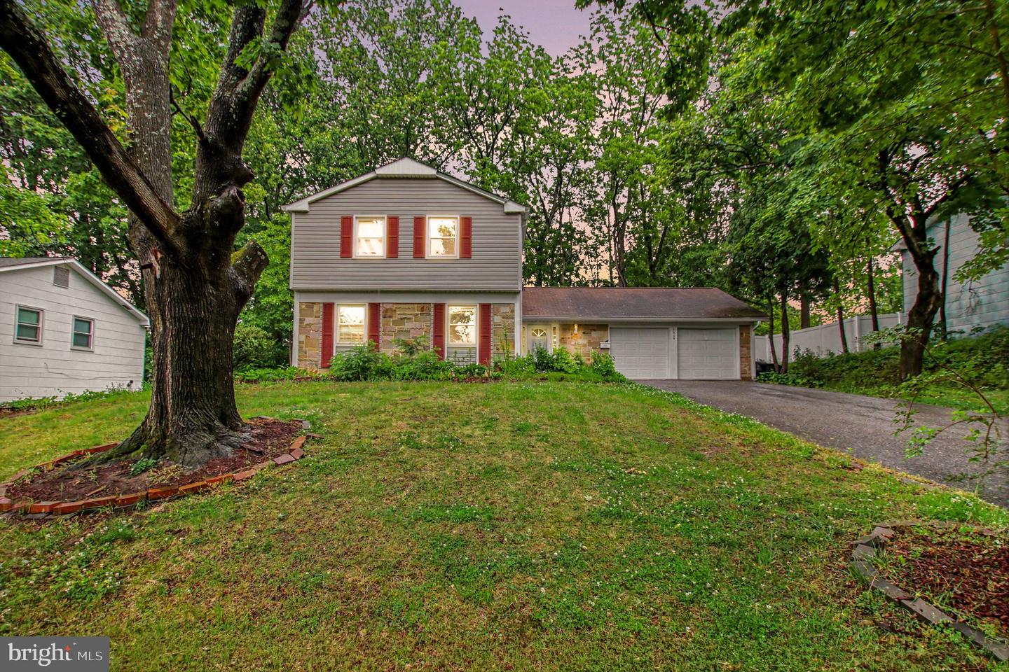 1405 Peachwood Ln — photo