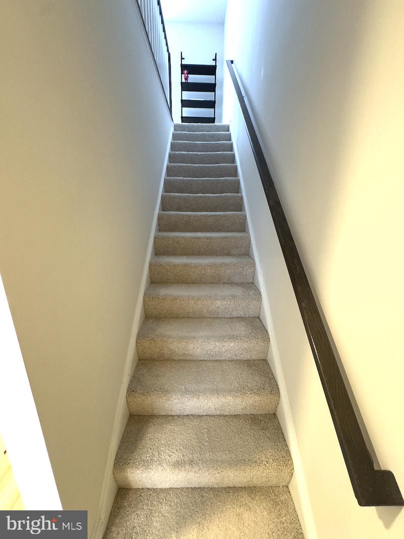 10305 Vista Sola Way — photo