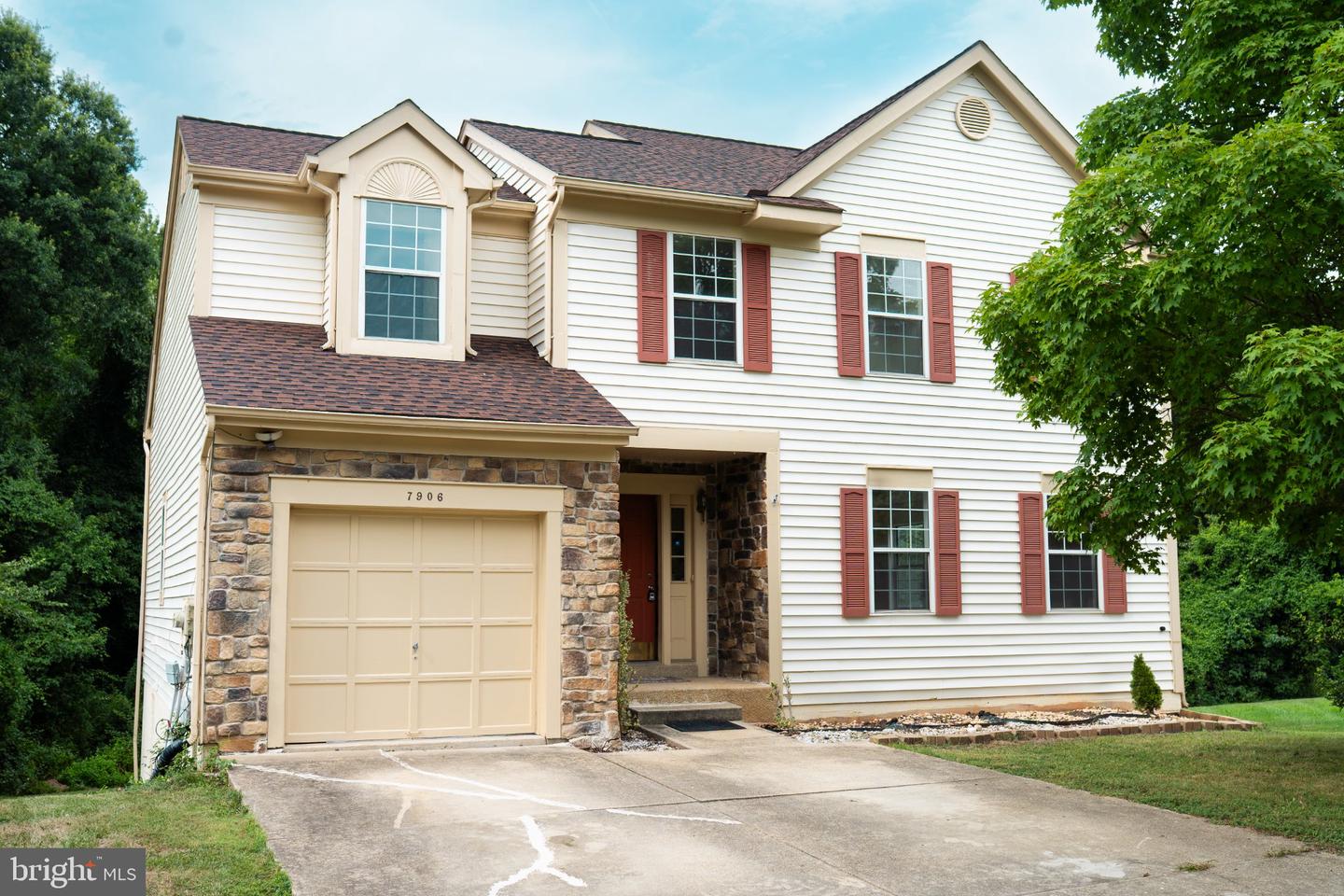 7906 Kara Ct — photo