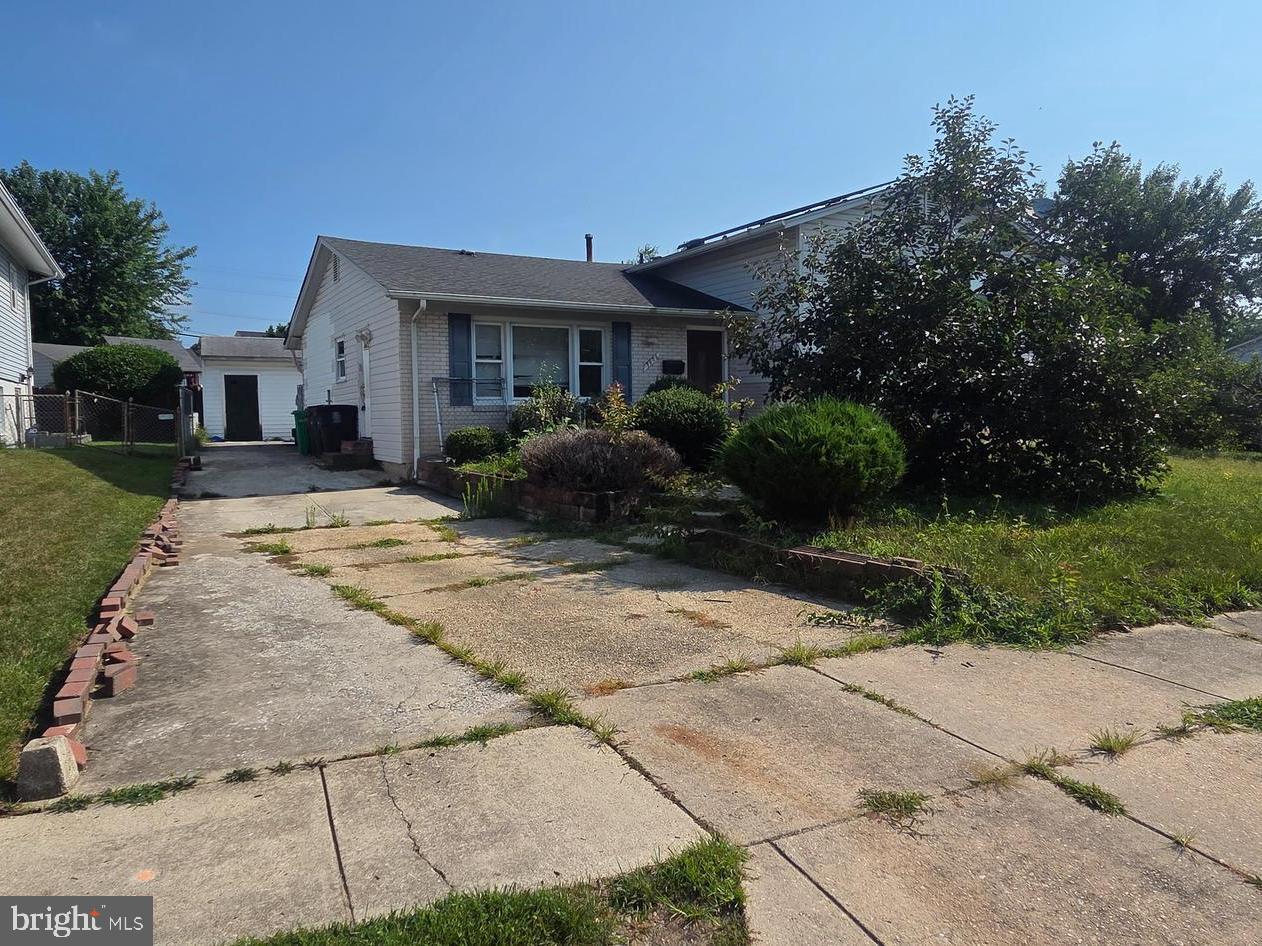 7906 Dawnwood Ct — photo