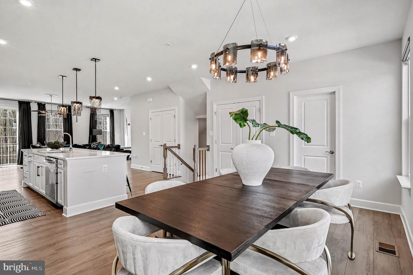 10878 Foxtrot Cir — photo