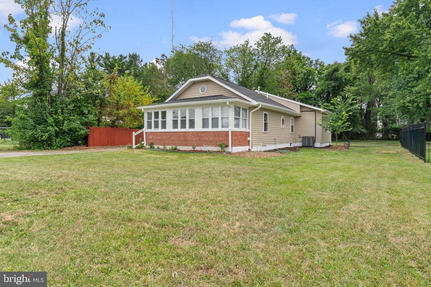 5517 Walker Mill Rd — photo