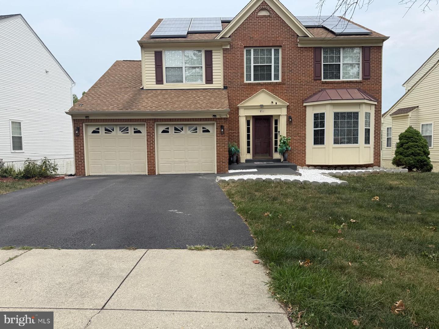 811 Falls Lake Dr — photo