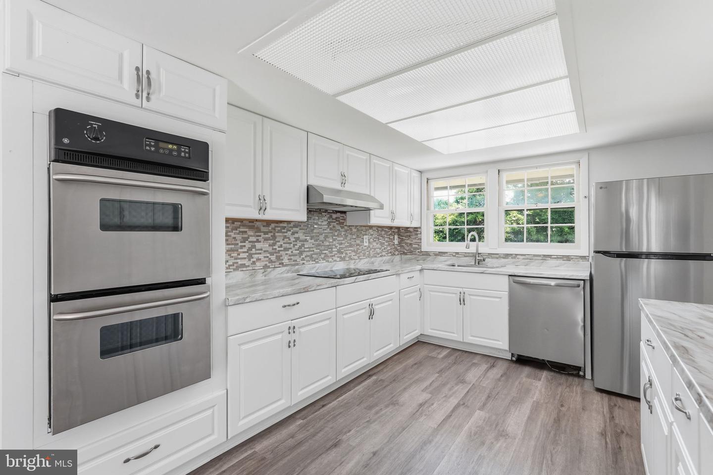 10810 White House Rd — photo