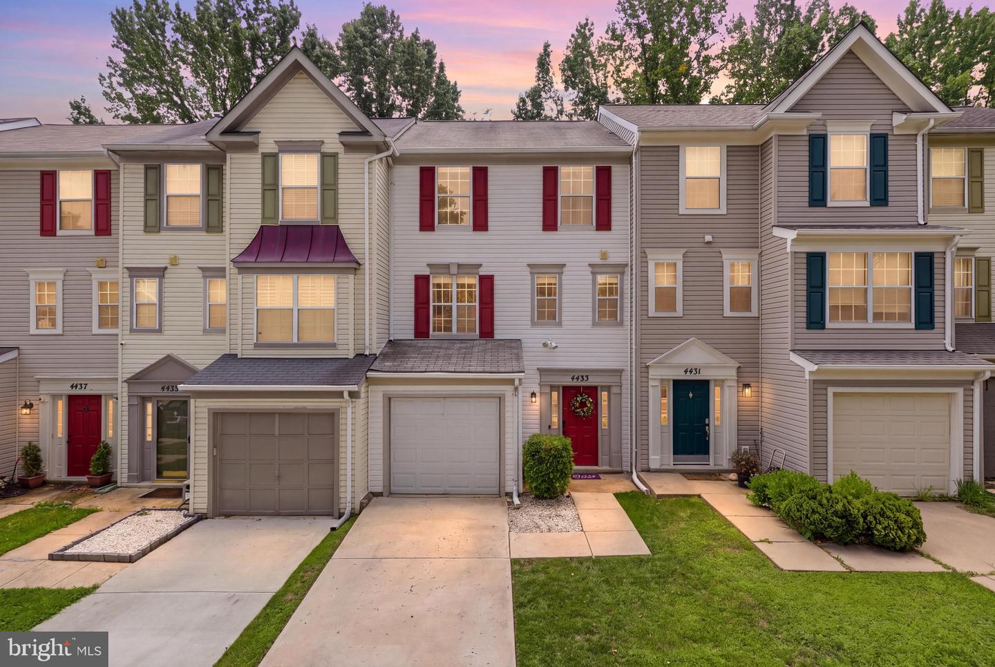 4433 Cornwall Ct — photo