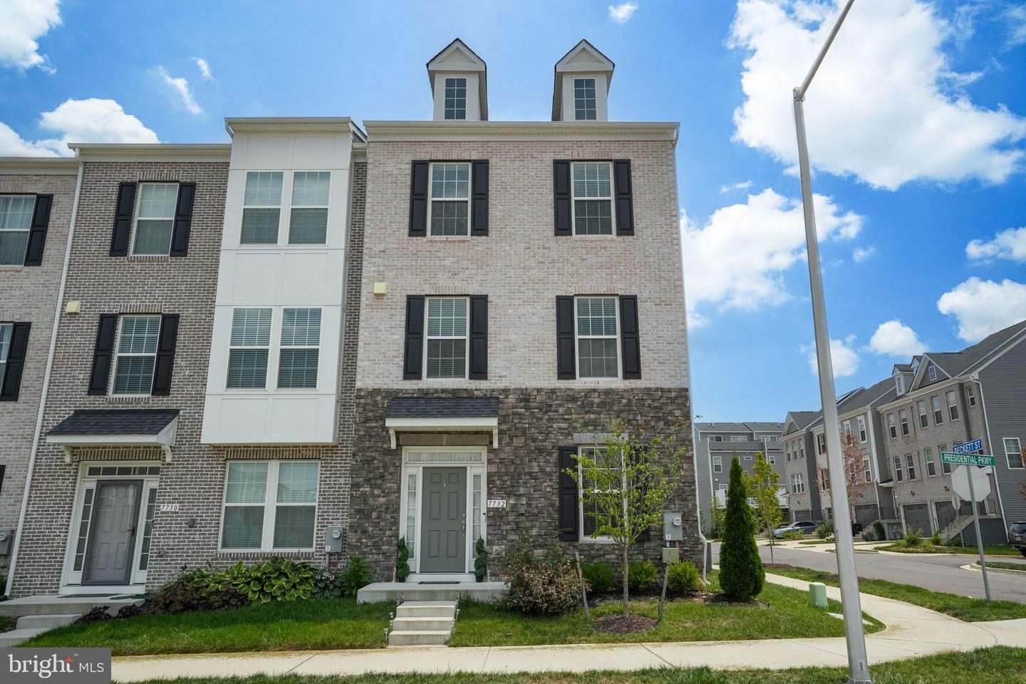 7732 Presidential Pkwy — photo