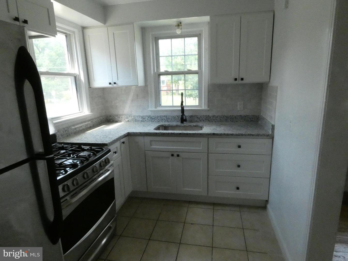 2105 Amherst Road, Hyattsville, MD 20783 — photo 2