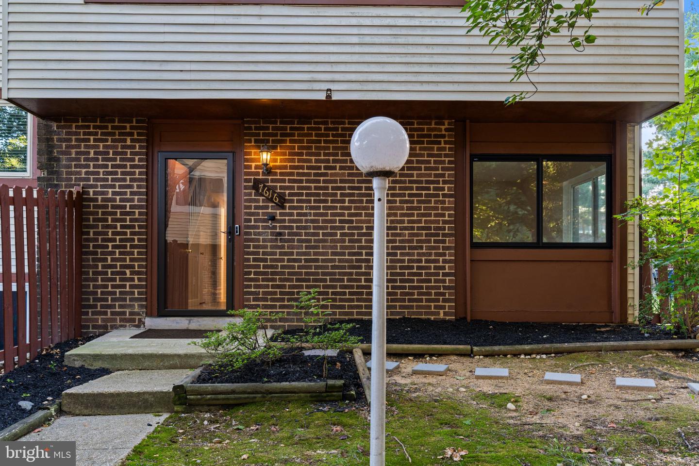 7616 Woodbine Dr — photo